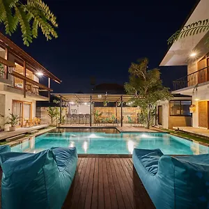 Kubu Tropis 3* Ubud
